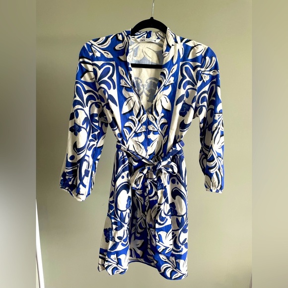 Blue and White Zara patterned dress small - Picture 1 of 4